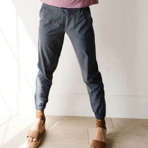 Albion Fit Heathered Gray Jetsetters Zip Hem Joggers Size Small